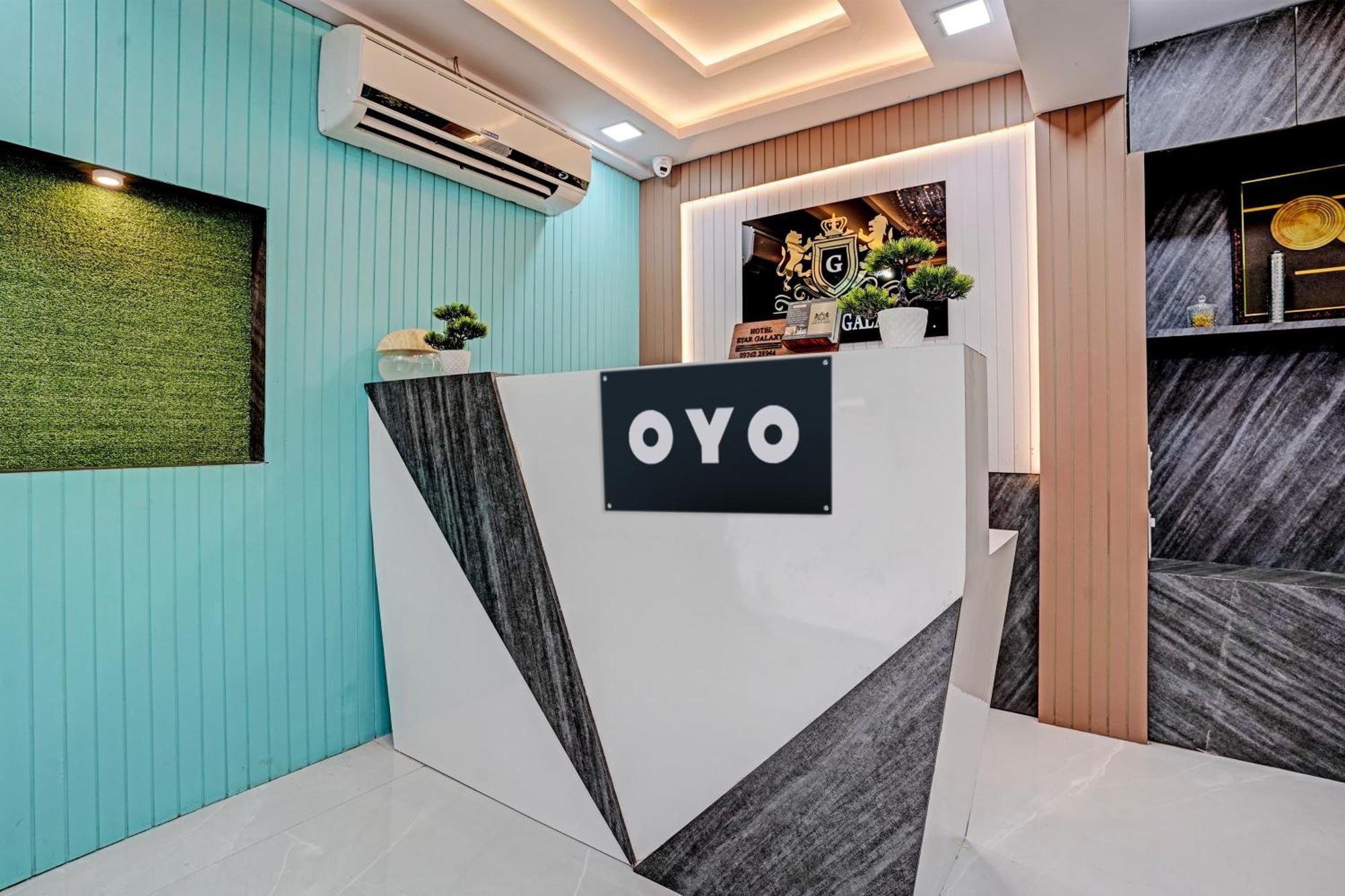 Hotel O Star Galaxy Сурат Экстерьер фото